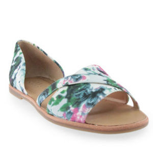 NWT Franco Sarto Voila Two-piece Floral Sandals
